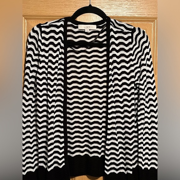 LOFT Women's Black and White Cardigan - Picture 8 of 11